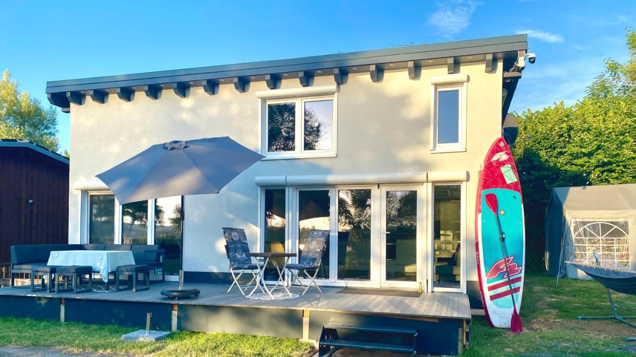 Apartment House Of Happiness Mit Seeblick